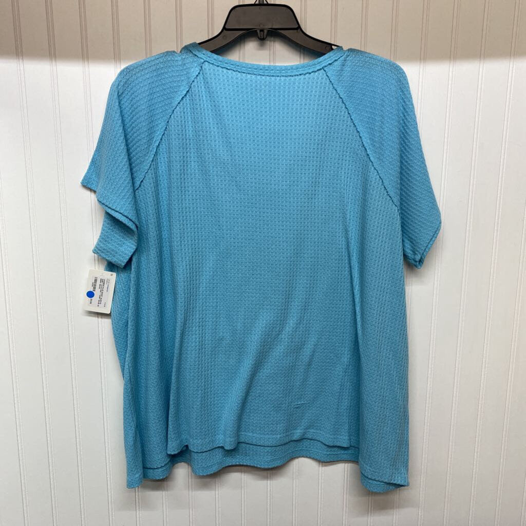 KNIT T-SHIRT