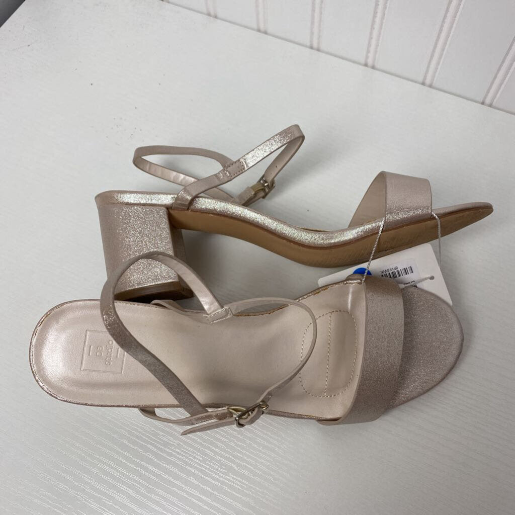 STRAPPED HEALS