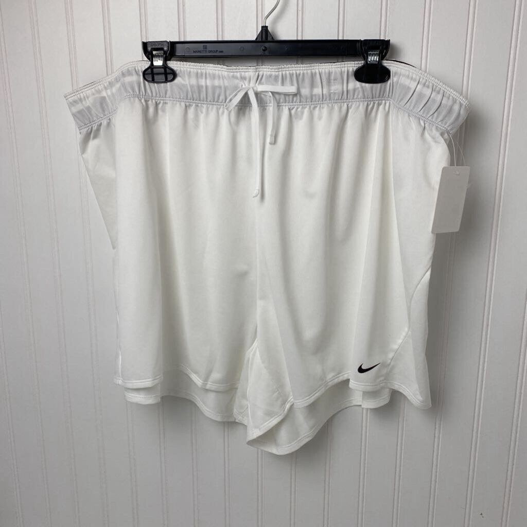 WOMENS PLUS TRAINING SHORTS