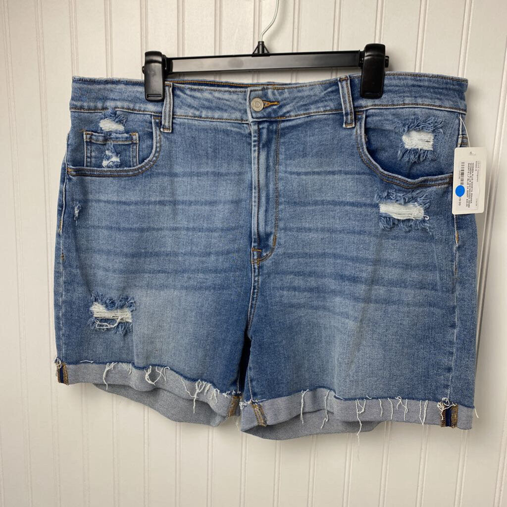 WOMENS PLUS DISTRESSED DENIM SHORTS