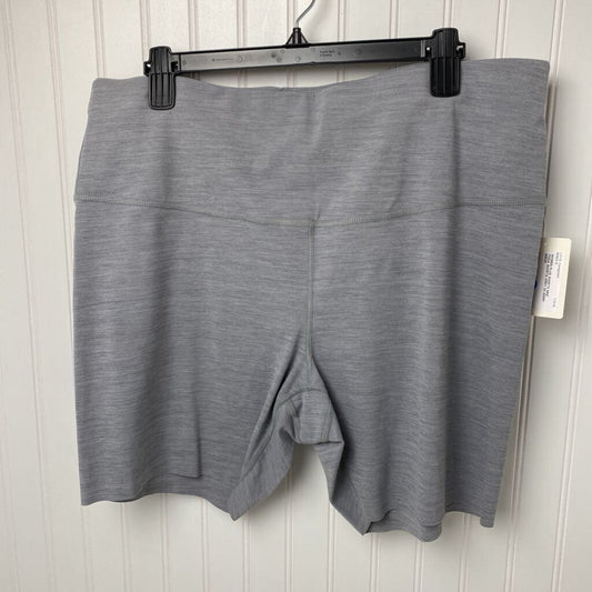 YOGA SHORTS