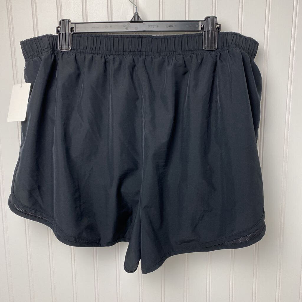 WOMENS PLUS DRI FIT SHORTS