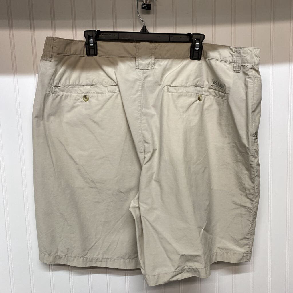 MENS KHAKI SHORTS