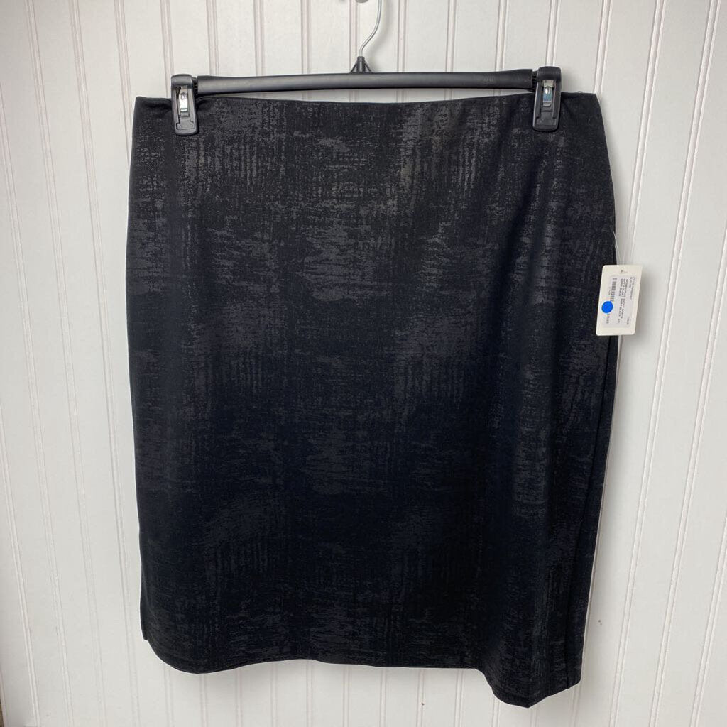 SHORT SKIRT