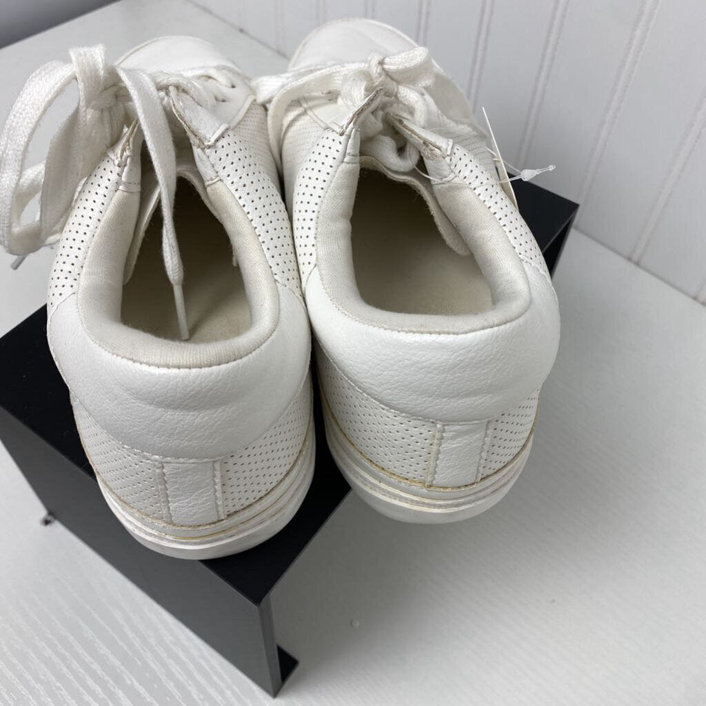 LADIES TENNIS SHOES