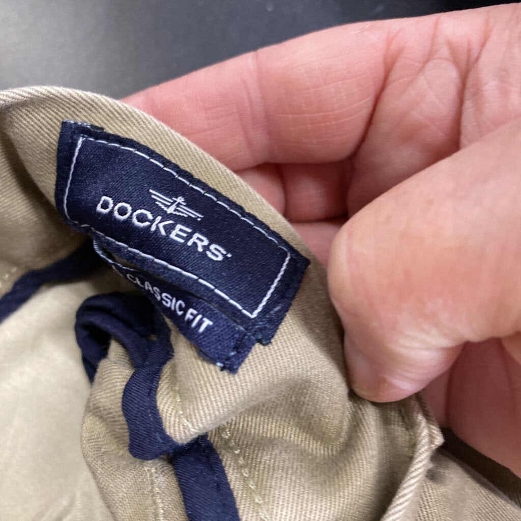 MENS PLEATED KHAKI PANTS