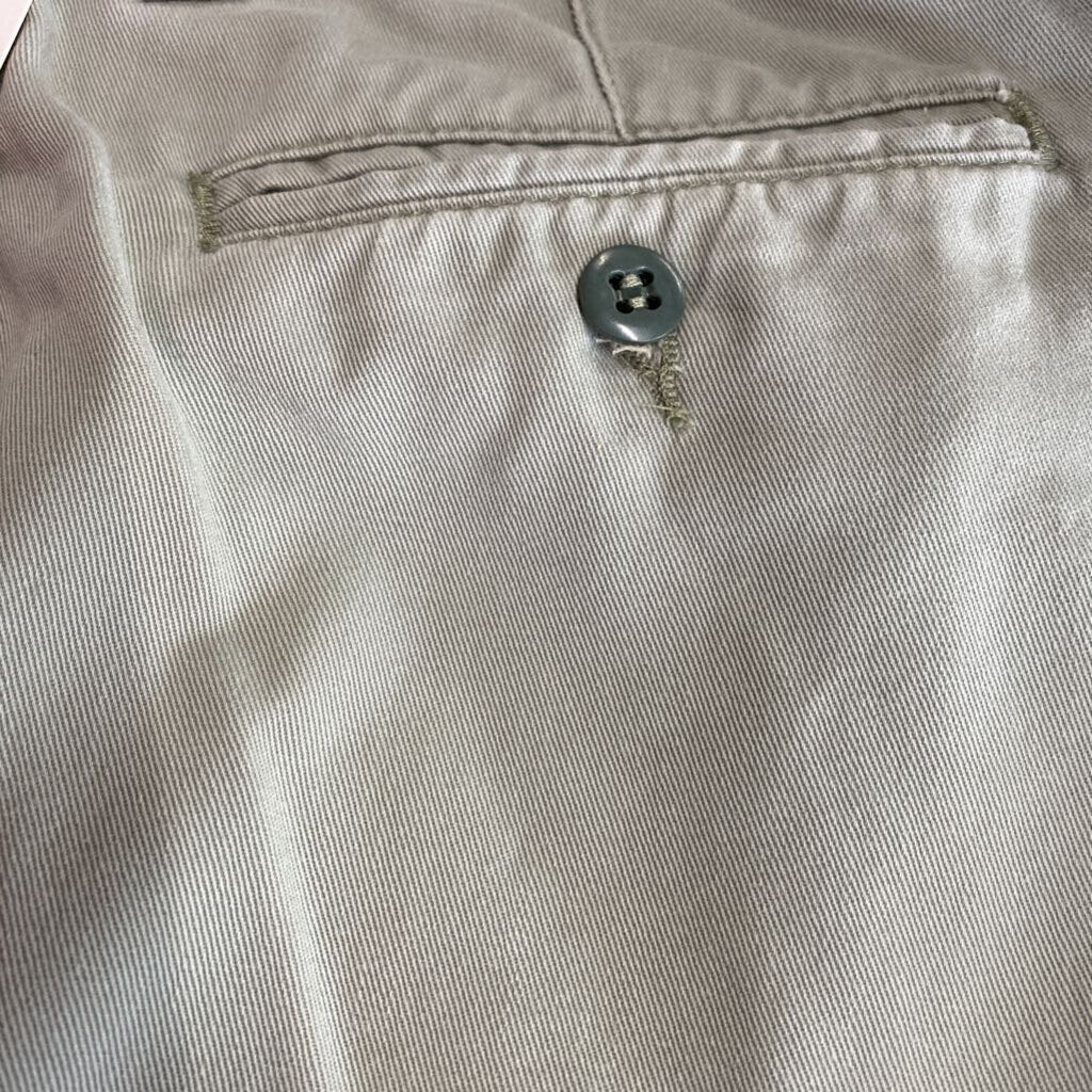 MENS PLEATED KHAKI PANTS