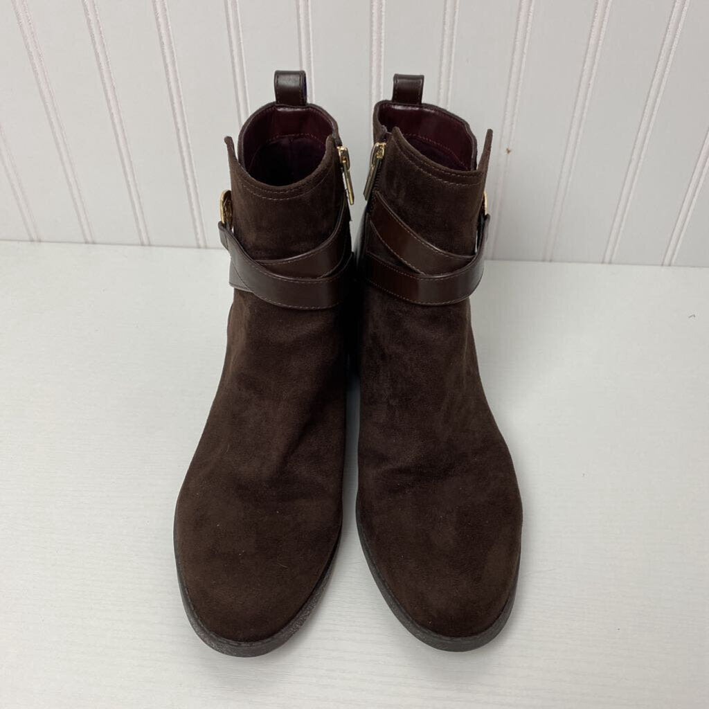 BOOTIES
