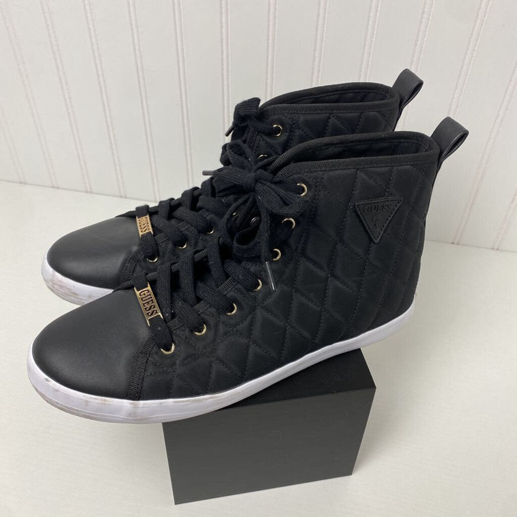 TENNIS SHOE