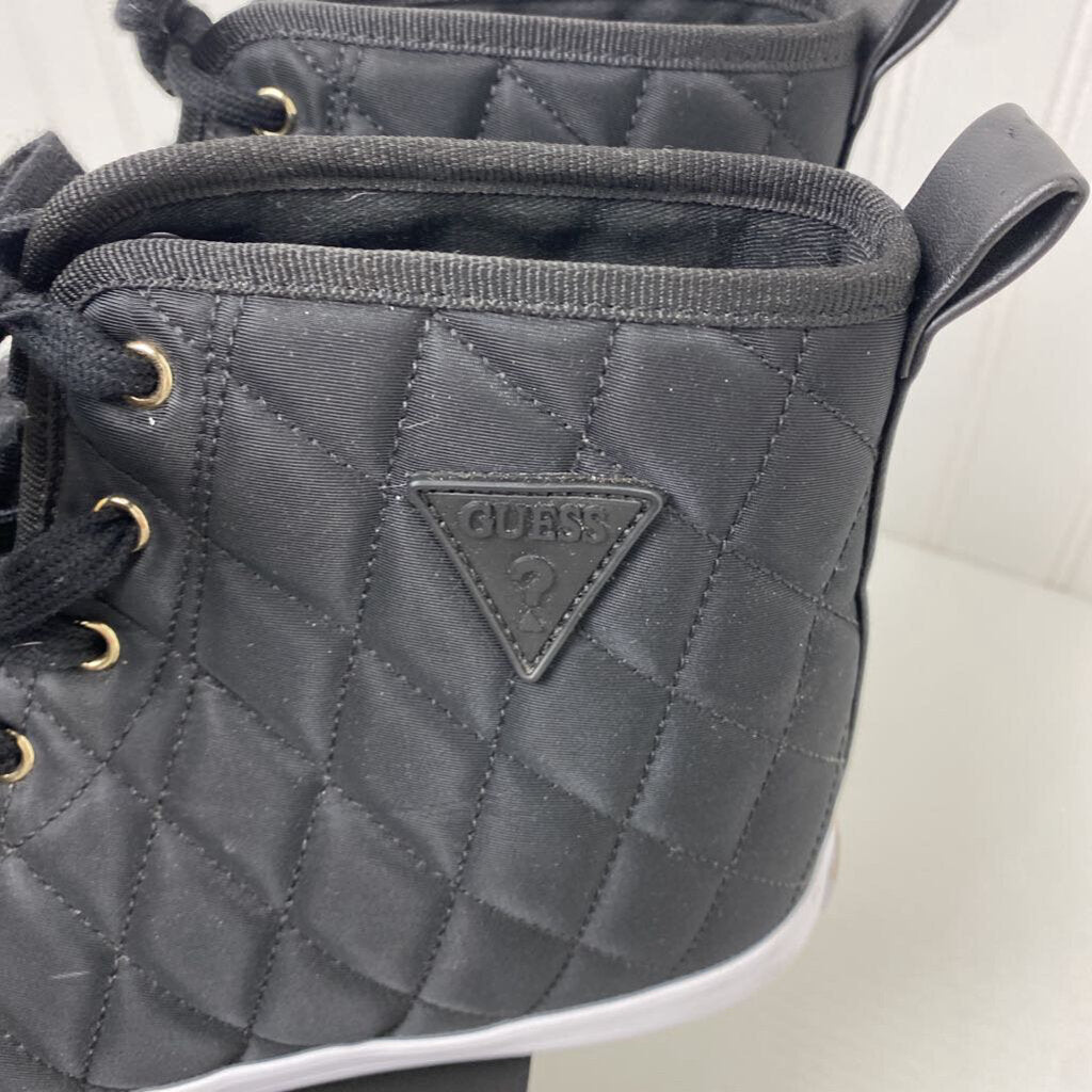 TENNIS SHOE