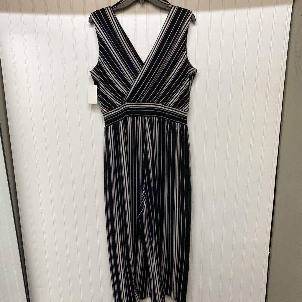SLEEVELESS PANT ROMPER