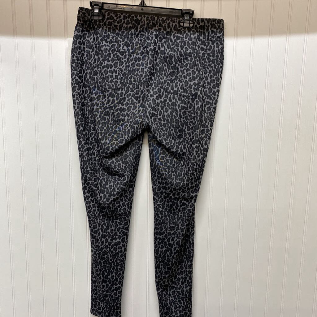 LEOPARD PRINT LEGGINGS