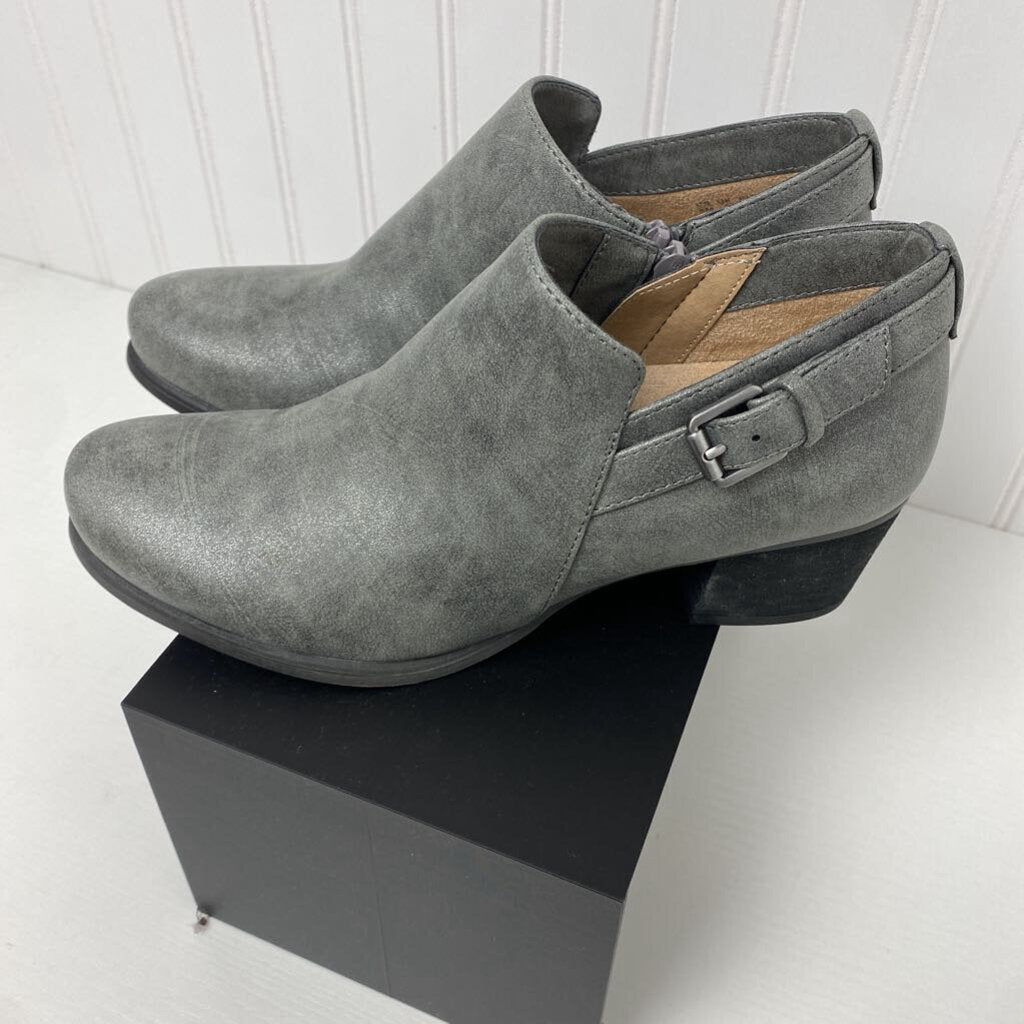 LADIES BOOTIES