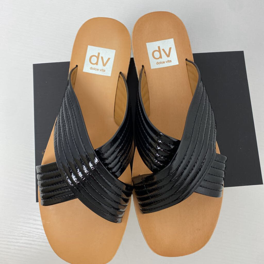 OPEN TOED FLAT SANDALS