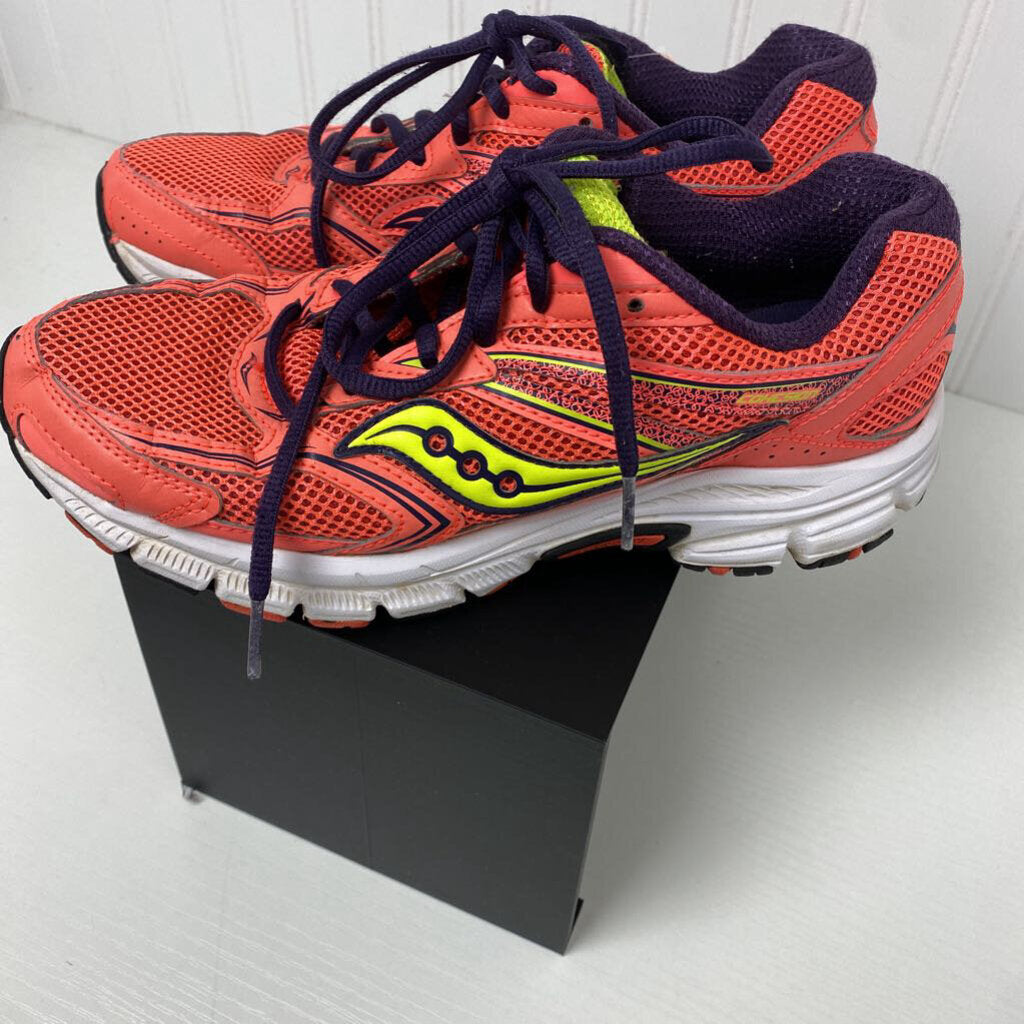 LADIES TENNIS SHOES