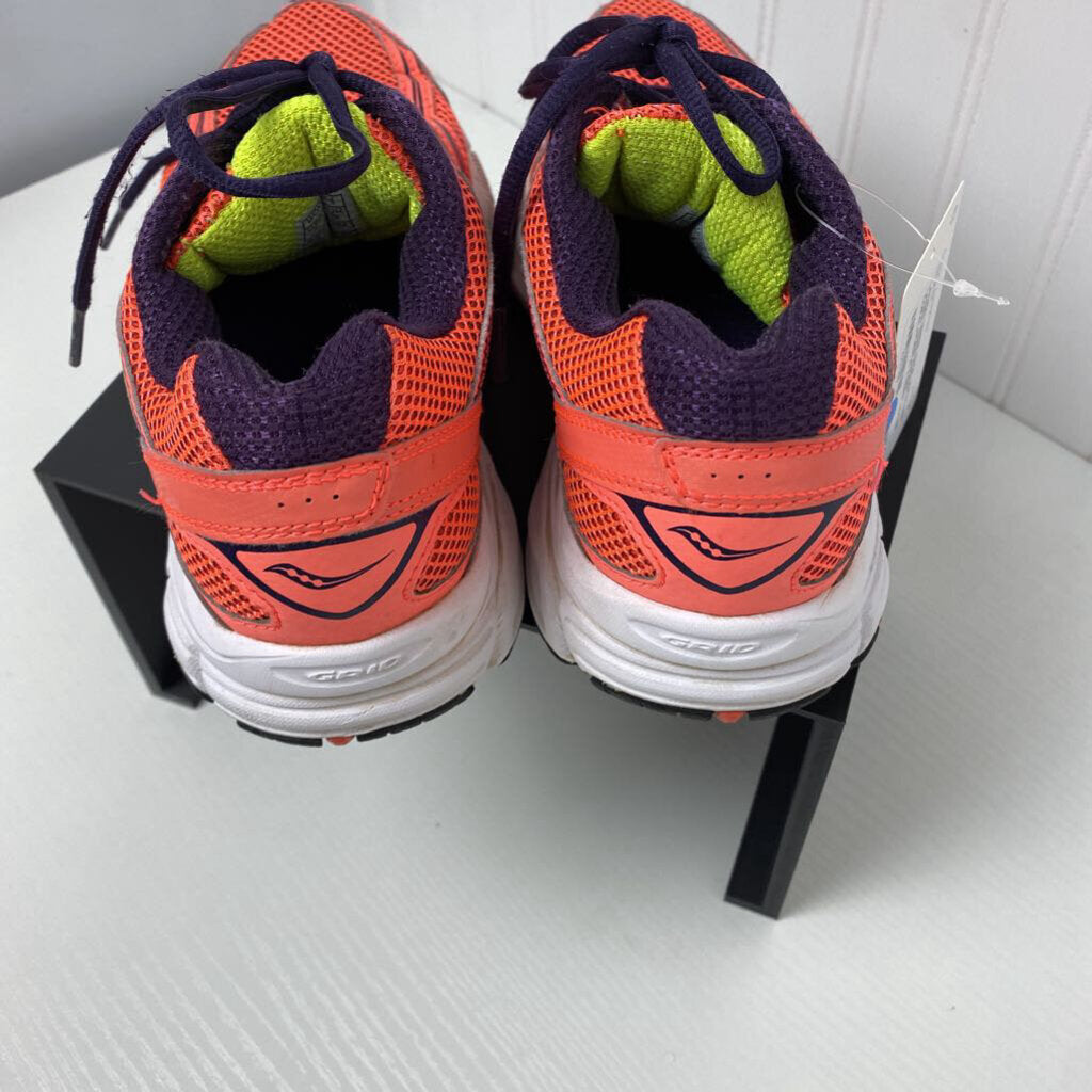 LADIES TENNIS SHOES