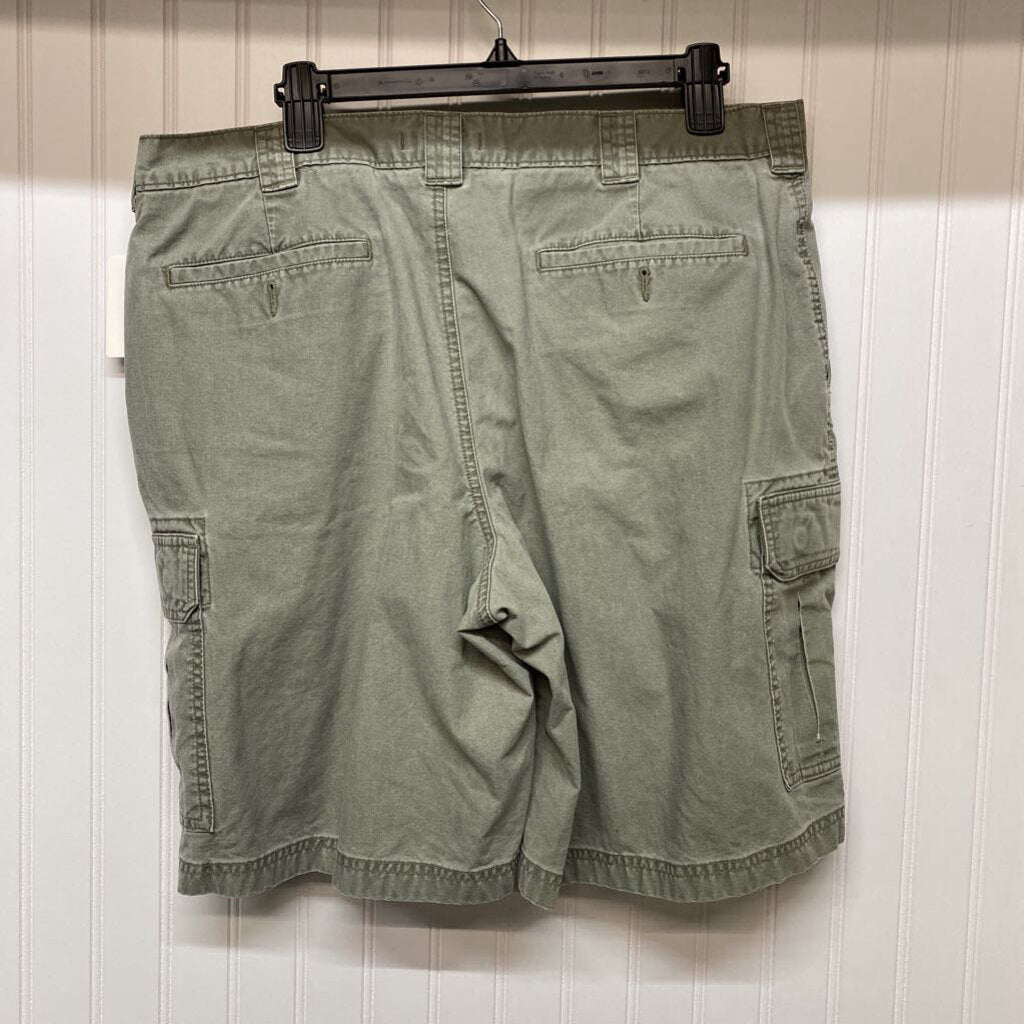 GRAY KHAKI SHORTS