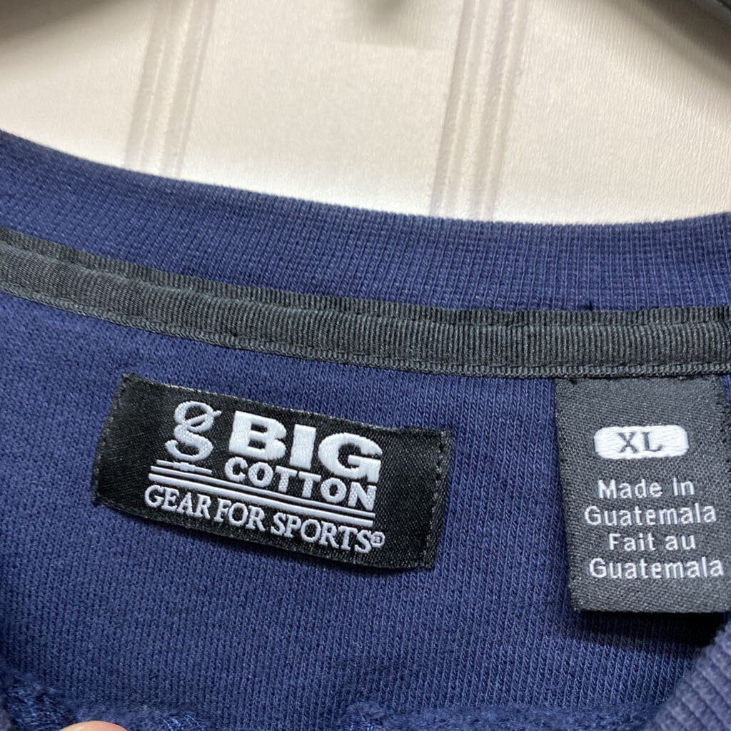 NAVY SWEATSHIRT