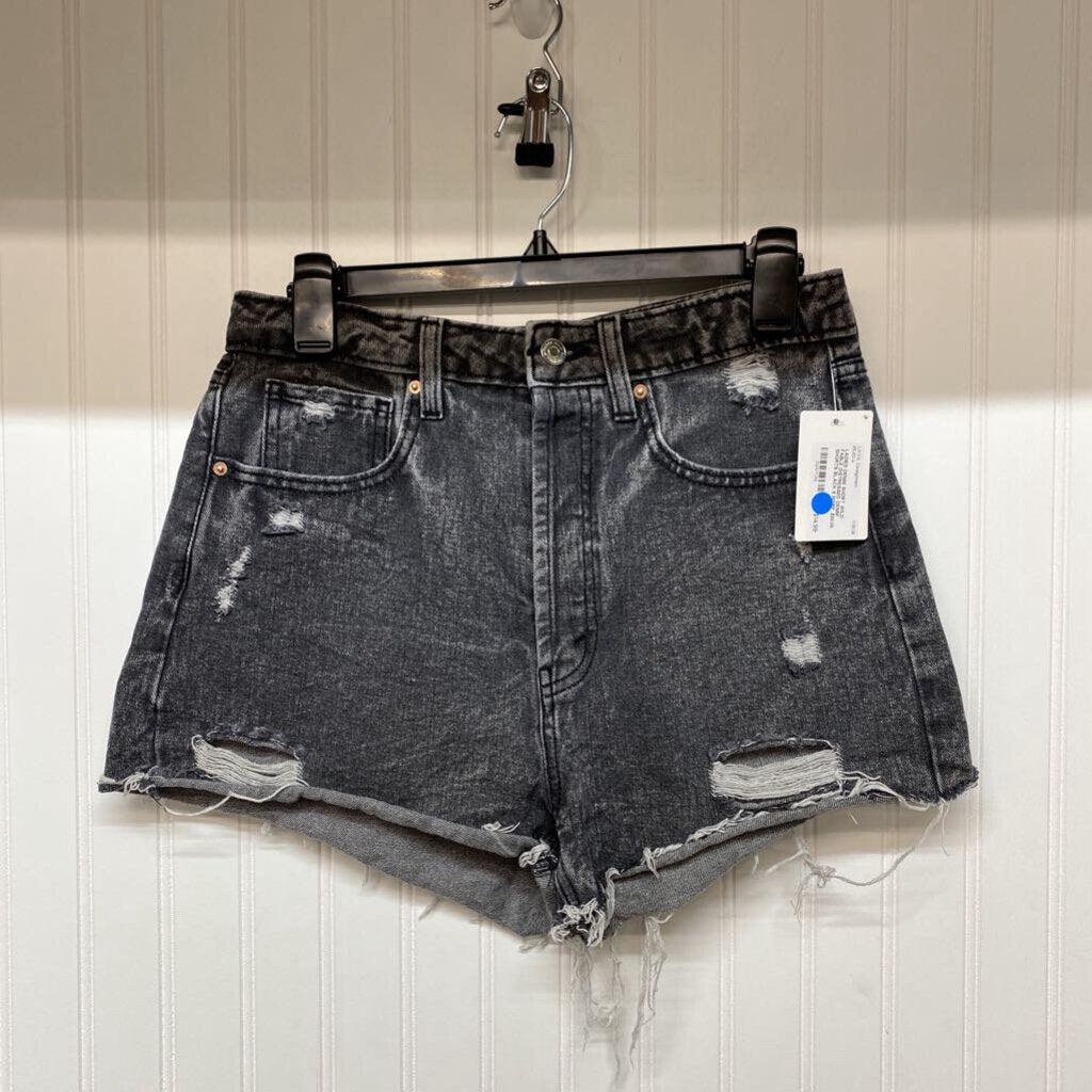 DISTRESSED DENIM SHORTS