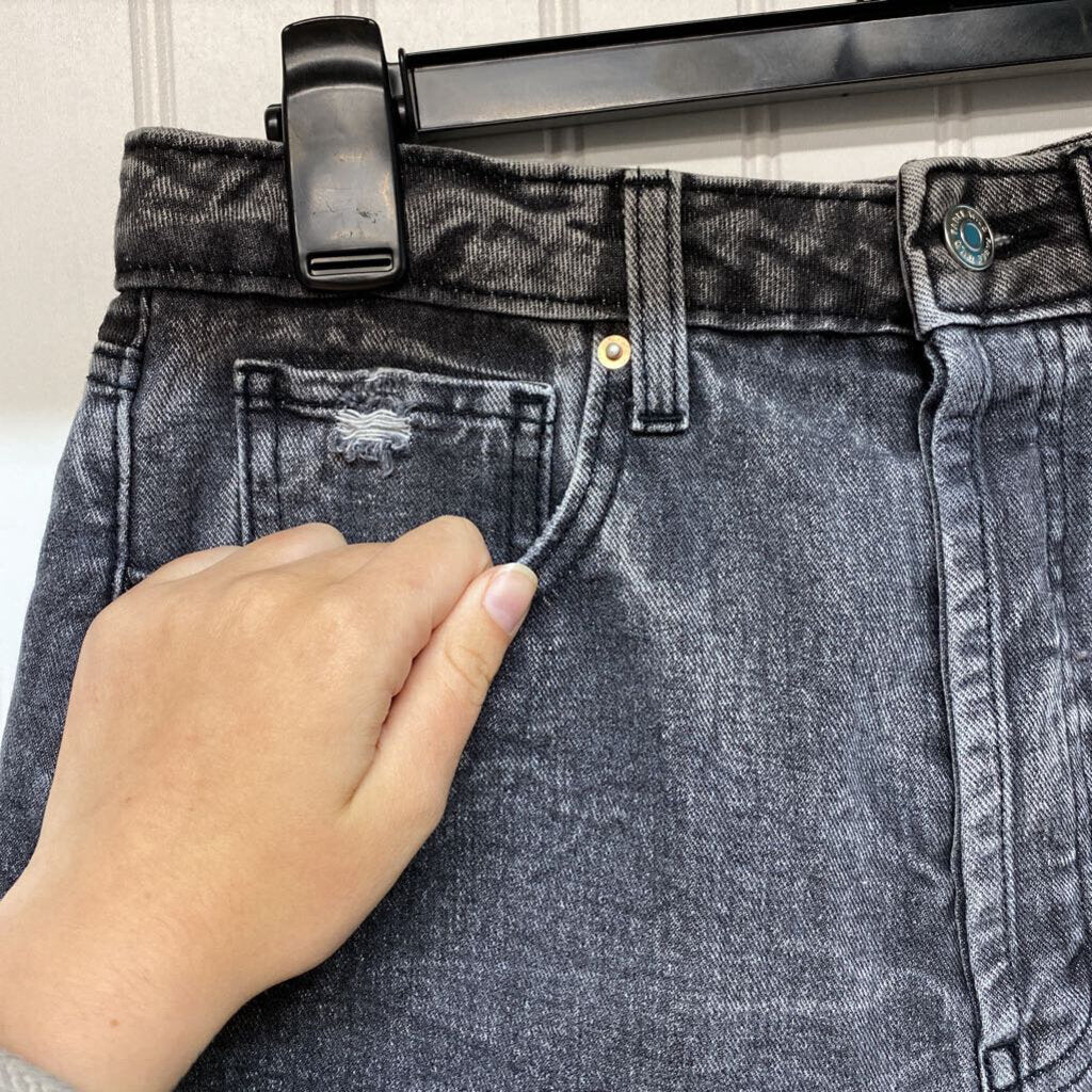 DISTRESSED DENIM SHORTS
