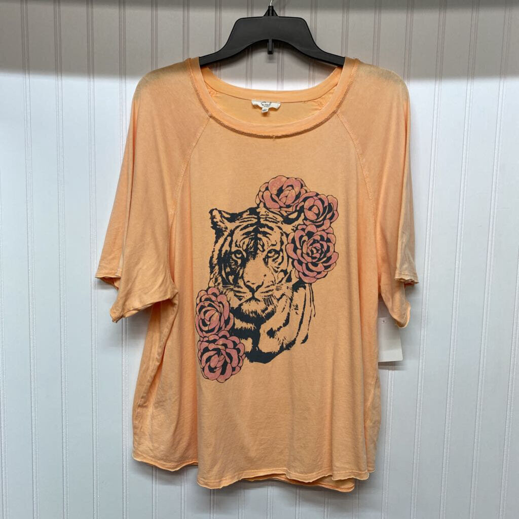 *GRAPHIC TEE WITH TIGER AND ROSES