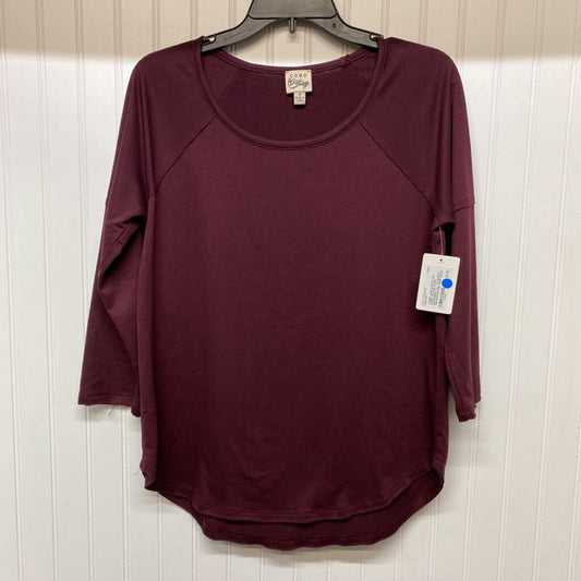 *BASIC DISTRESSED CUT 3/4 SLEEVE TOP