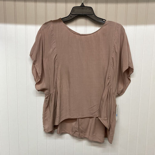 FLOWY SHORT SLEEVED