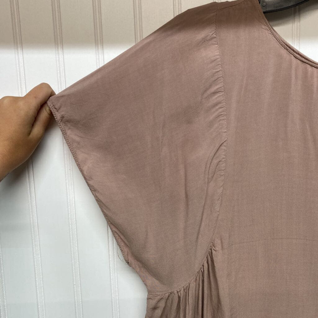 FLOWY SHORT SLEEVED