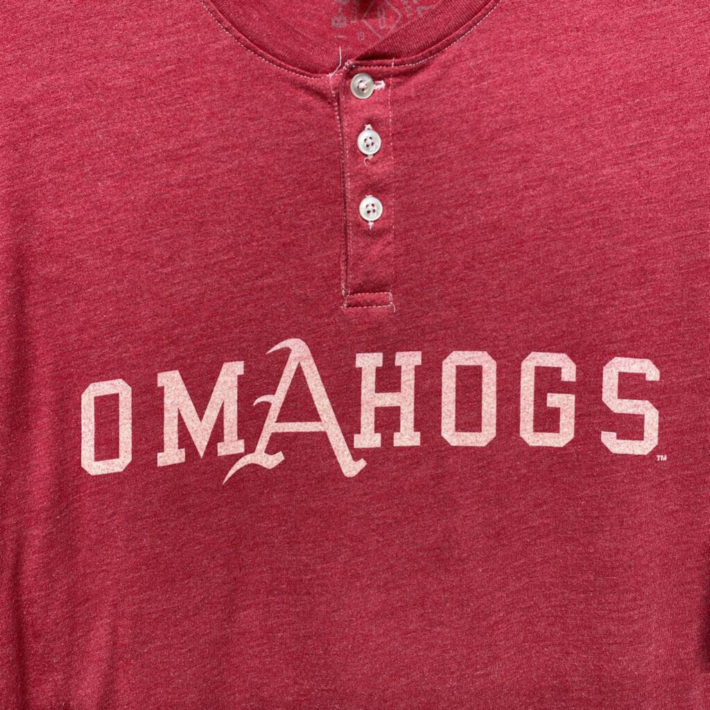 OM A HOGS GRAPHIC SHIRT