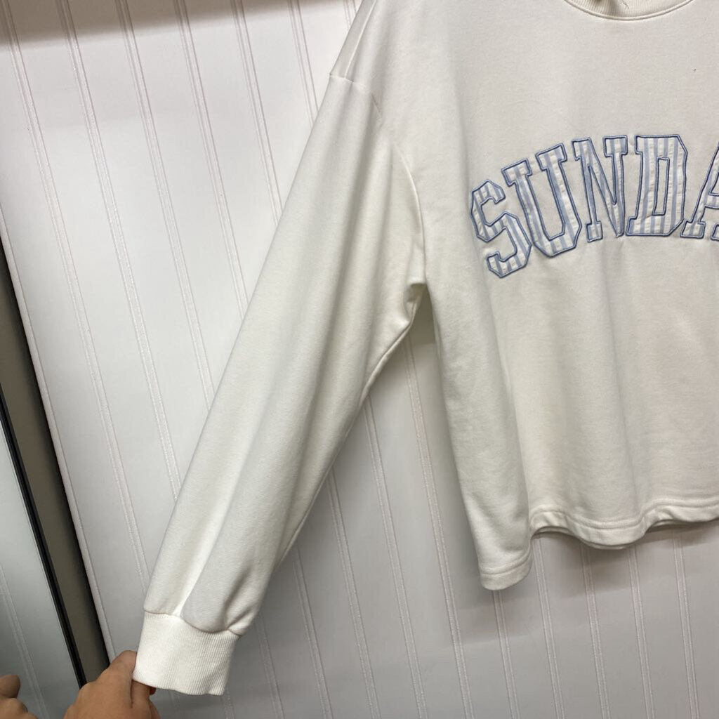 SUNDAY GRAPHIC LONG SLEEVED