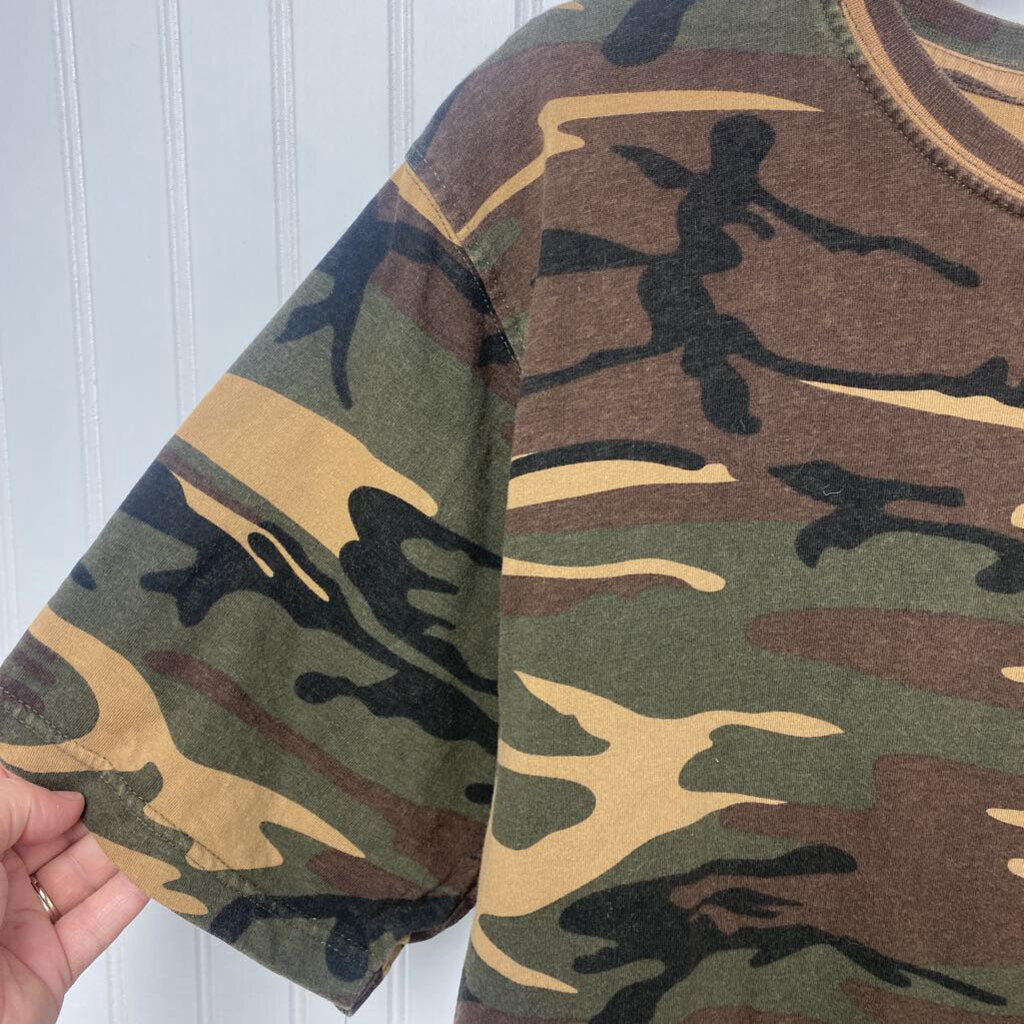 *BASIC CAMO TSHIRT