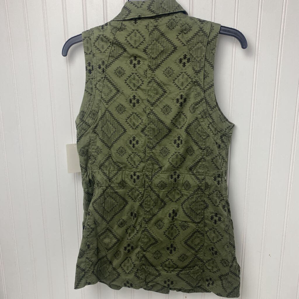 *SLEEVELESS JACKET WITH AZTEC PATTERN
