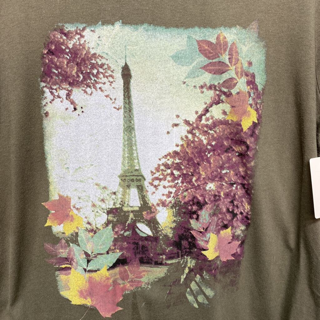 GREEN GRAPHIC T