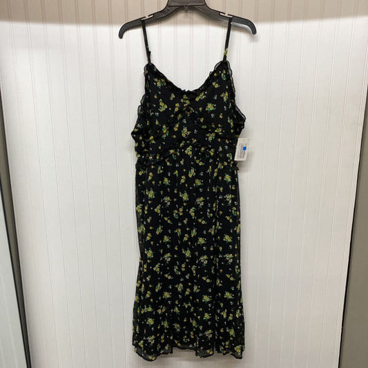 *SPAGHETTI STRAP VNECK BLACK FLORAL