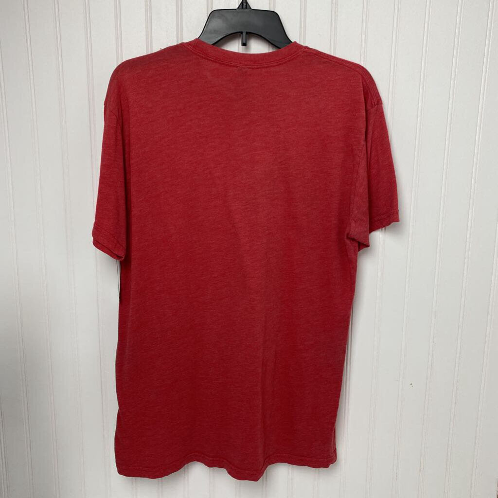 GRAPHIC TEE