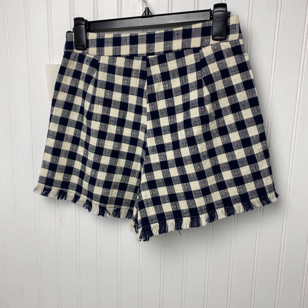 *DRESS SHORTS WITH BUTTONS ON FRONT AND FRINGE