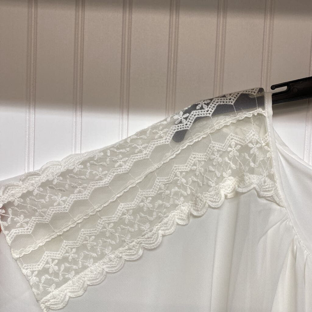 WHITE DRESS SHIRT