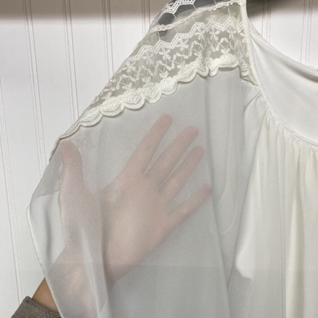 WHITE DRESS SHIRT