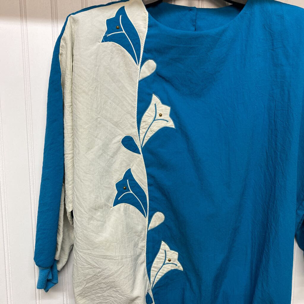 BLUE/WHITE DRESS TOP