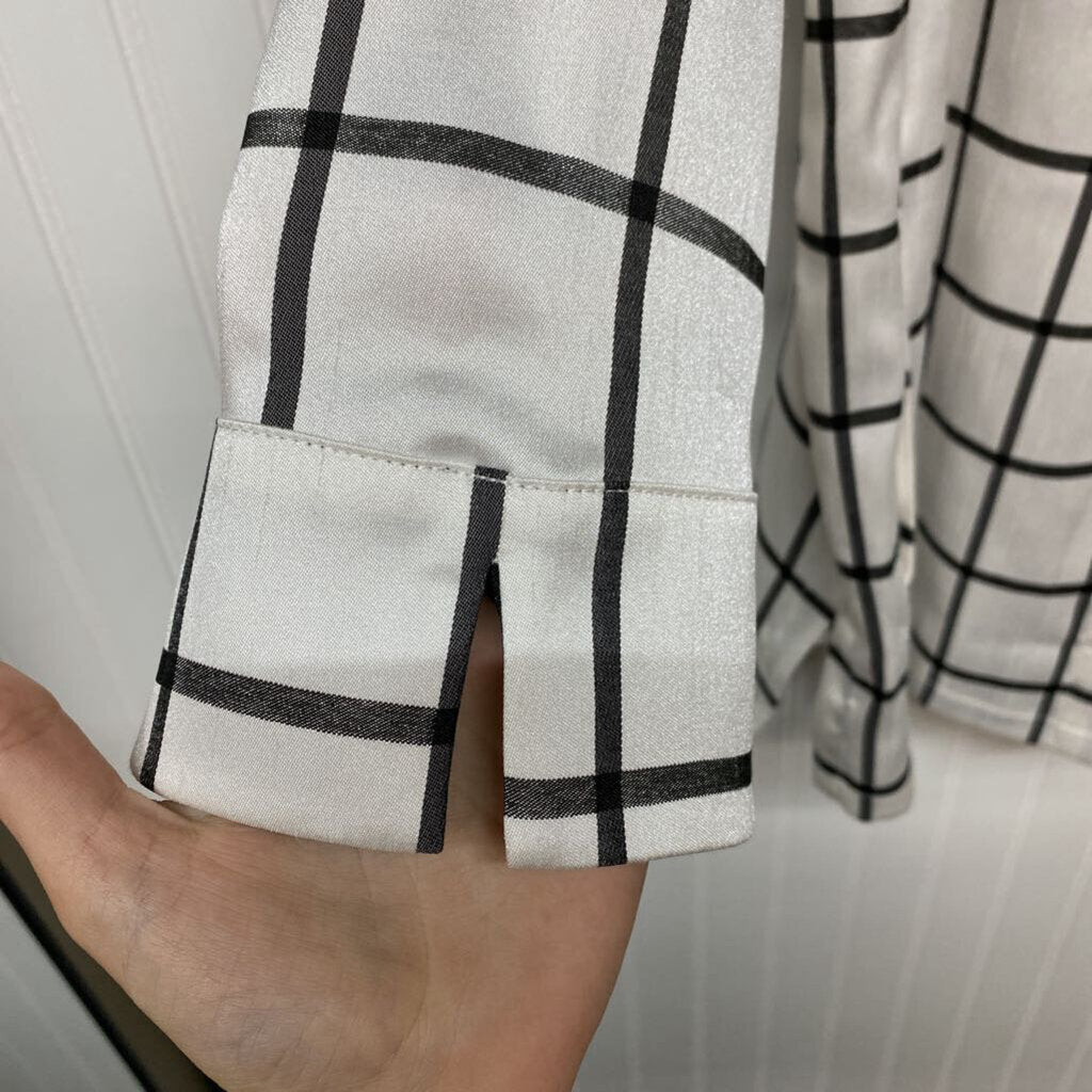 WHITE/BLACK DRESS TOP