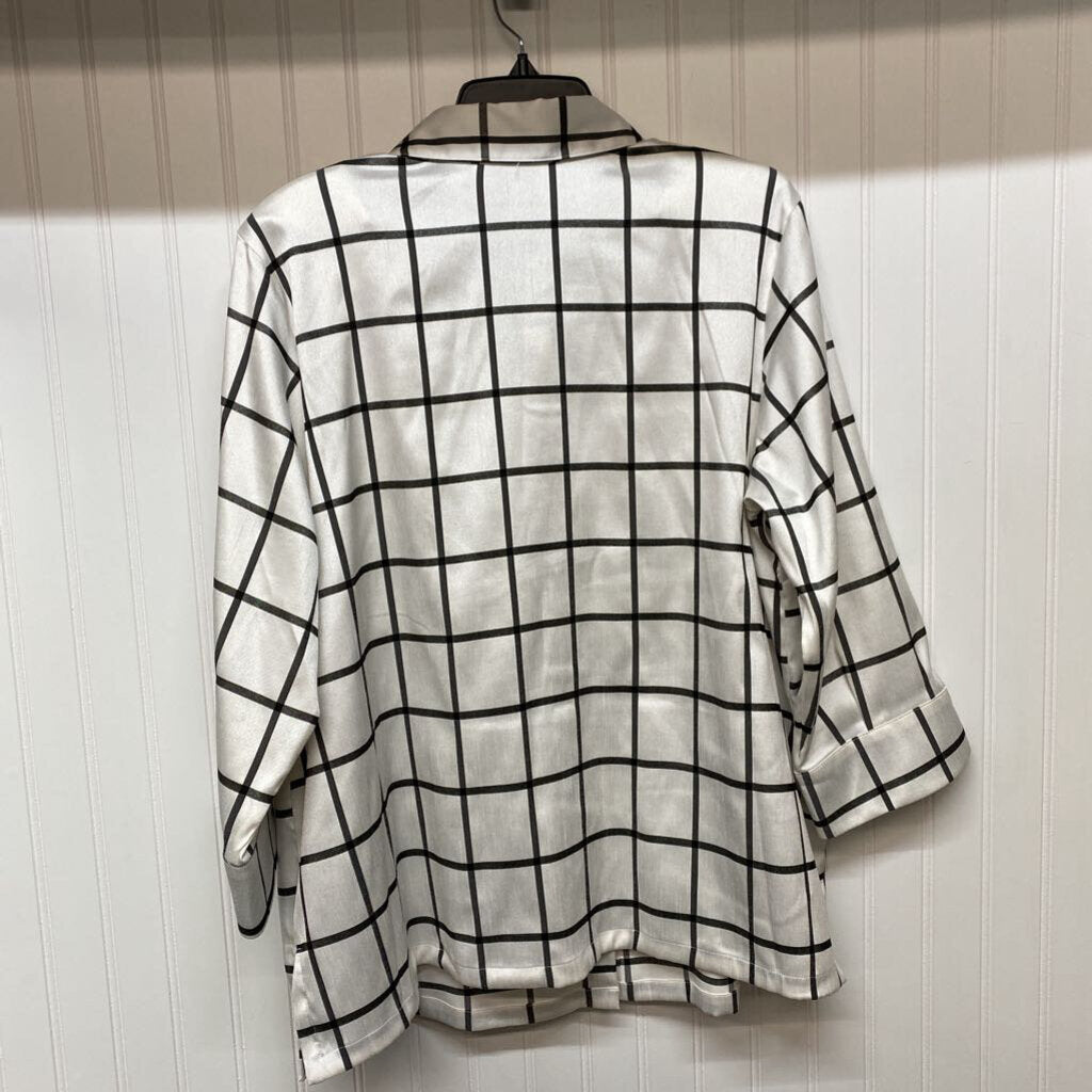 WHITE/BLACK DRESS TOP