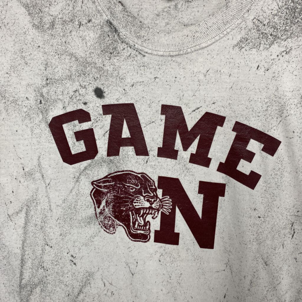 GRAPHIC TEE