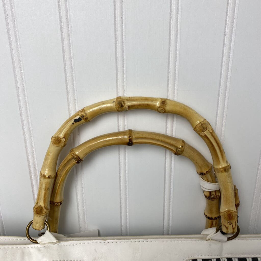 STRAW WITH BAMBOO HANDLES