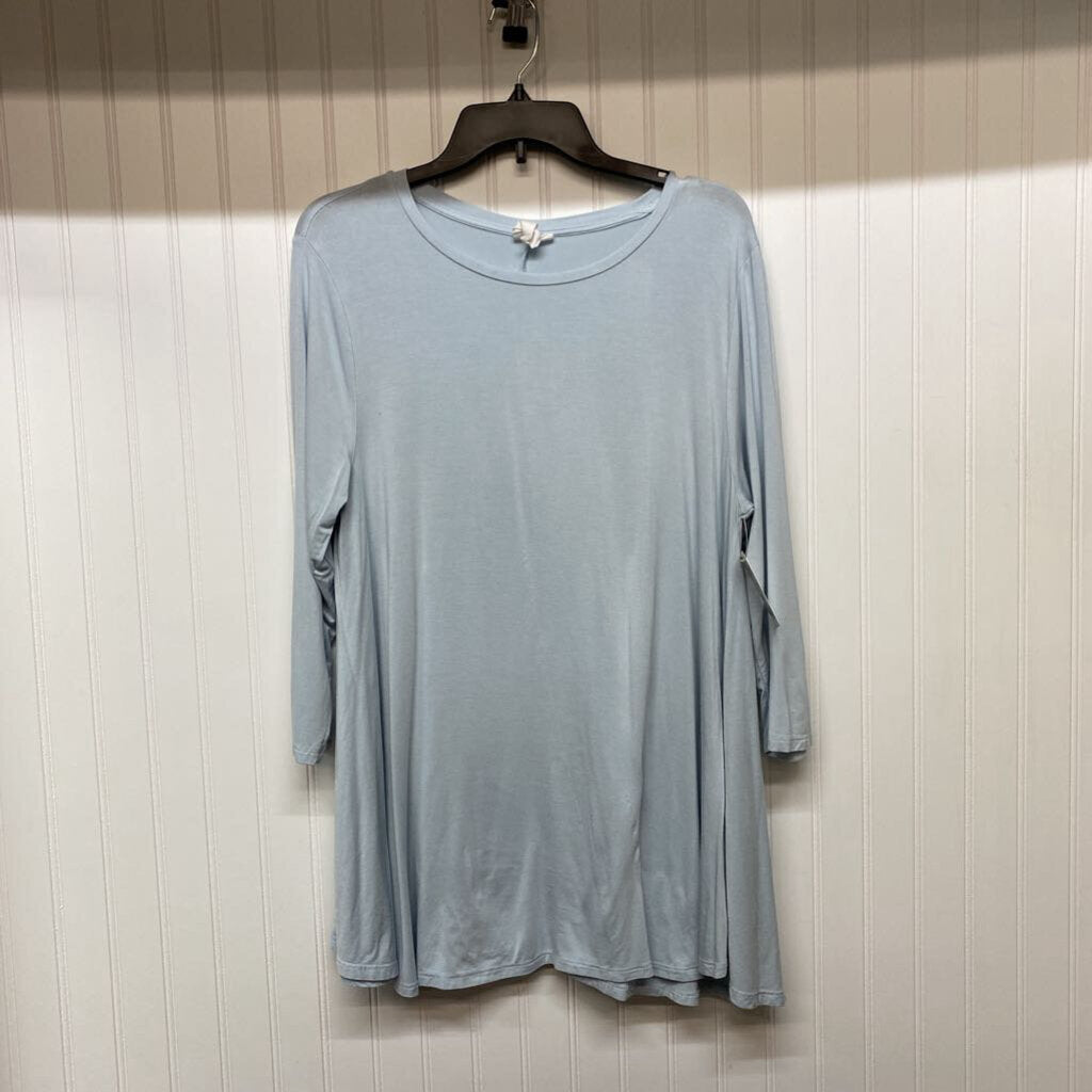 BASIC BLUE SHIRT