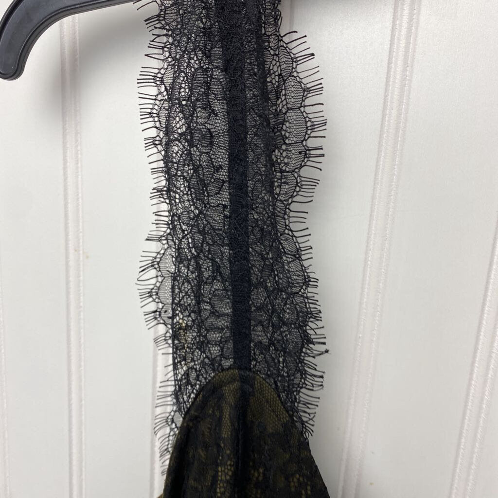 *LACE STRAP SATIN TANK TOP