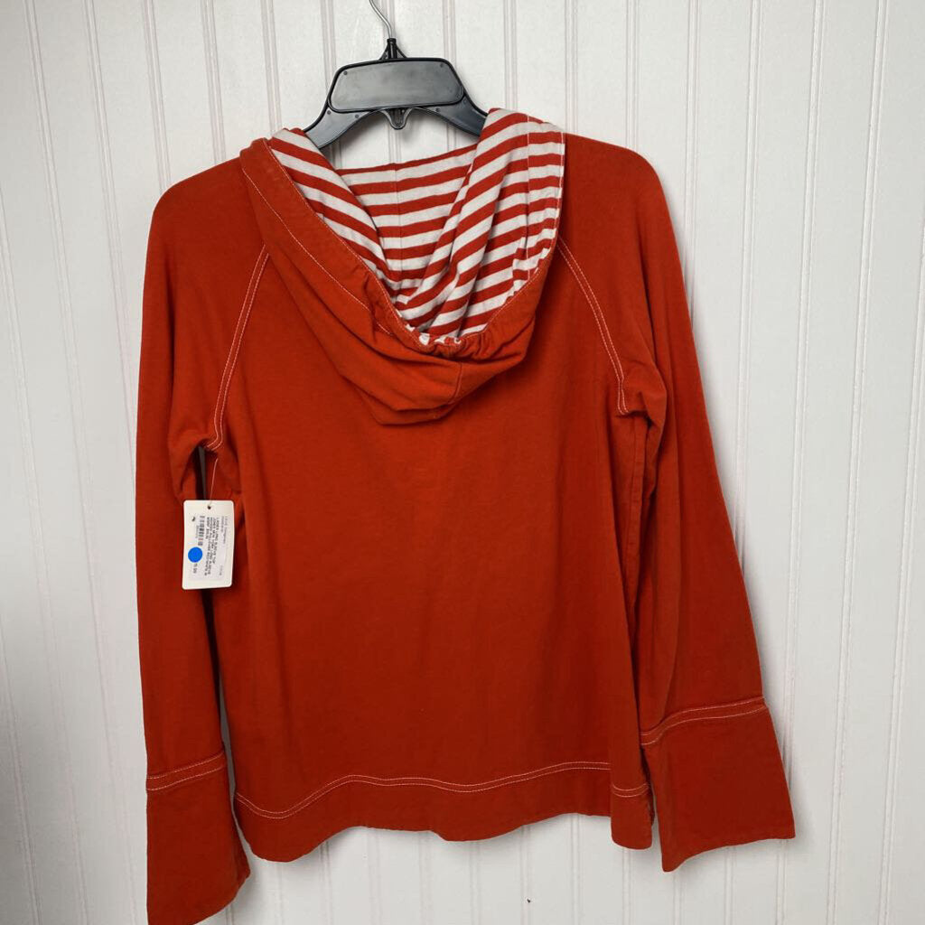 LONG SLEEVE HOODED PULLOVER