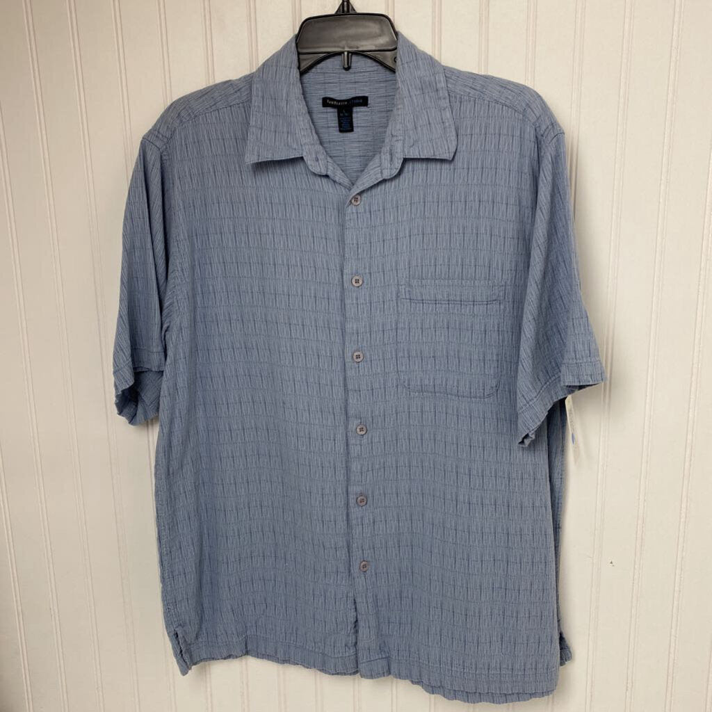 SHORT SLEEVE BUTTON UP SHIRT