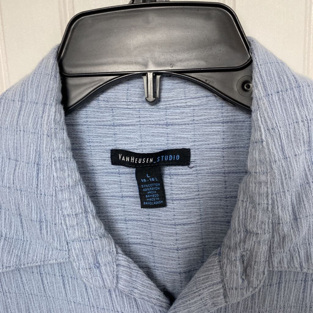 SHORT SLEEVE BUTTON UP SHIRT