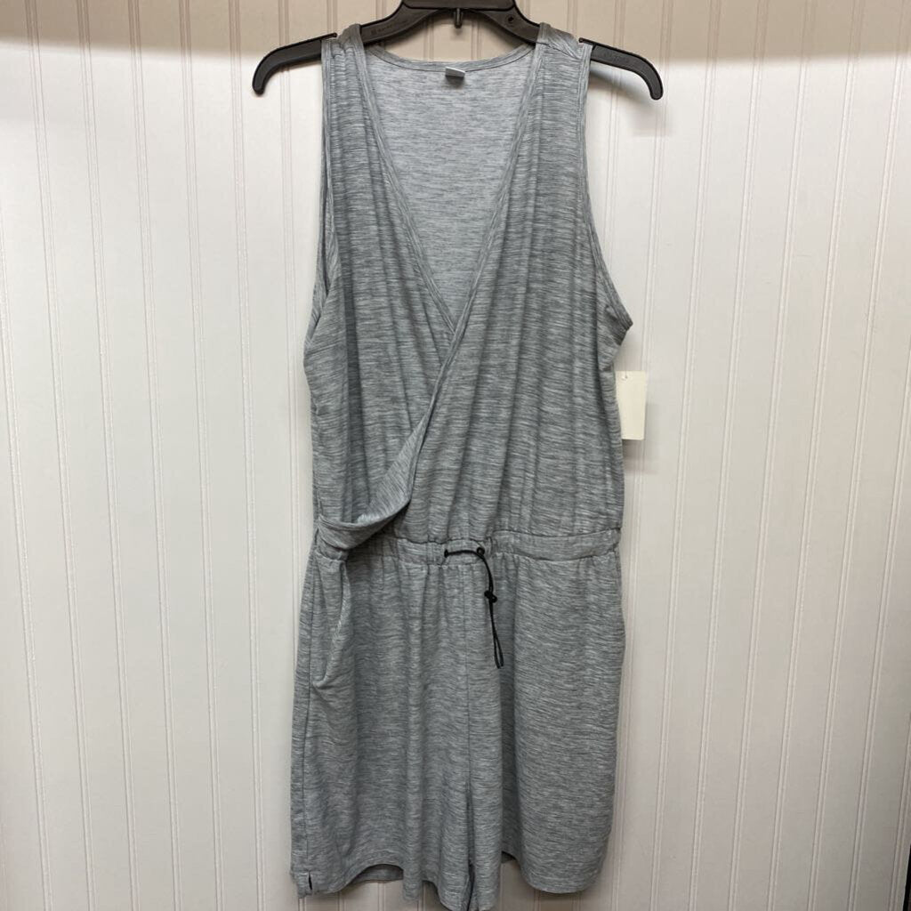 SLEEVELESS JUMPER