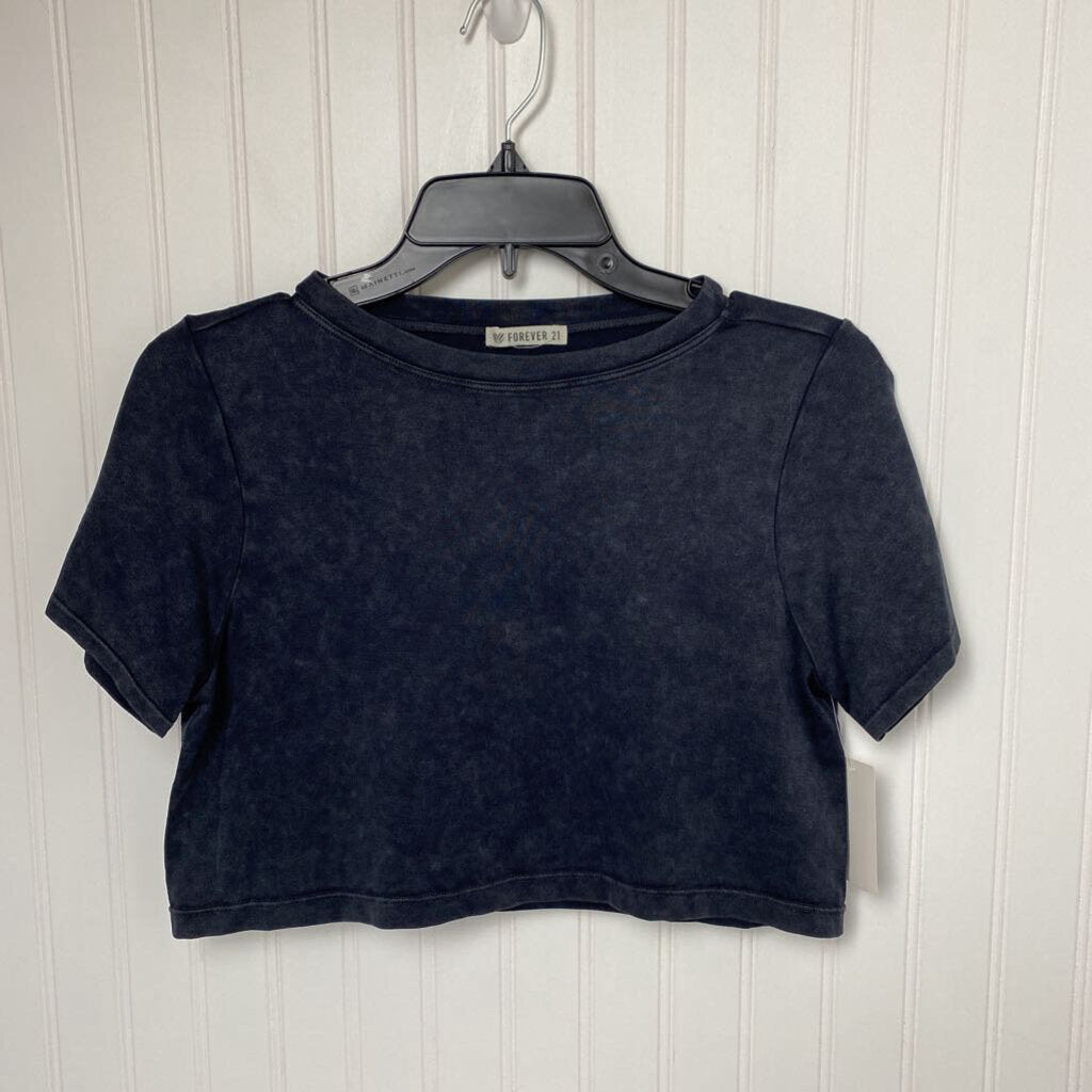 CROPPED SHORT SLEEVED